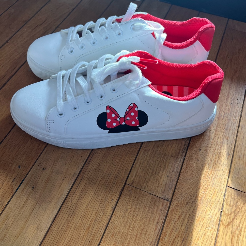 Disney Minnie Mouse Limited Edition Women’s Size 8 Lace Up Sneaker